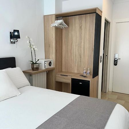 Abril Nerja Hotel Luaran gambar