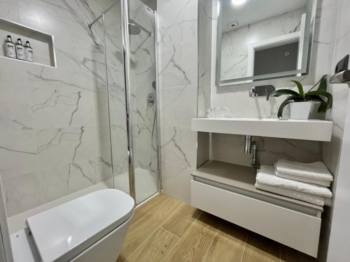Abril Nerja Hotel Luaran gambar