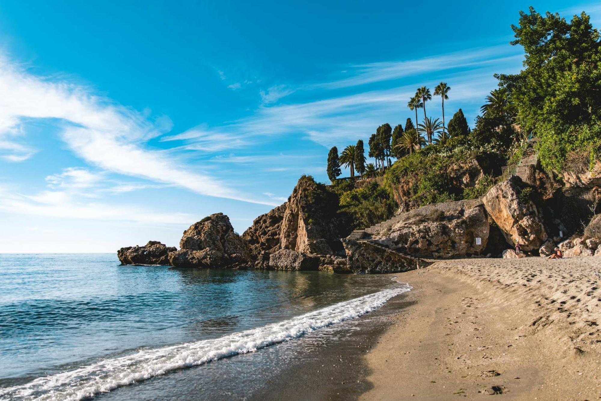 Abril Nerja Hotel Luaran gambar